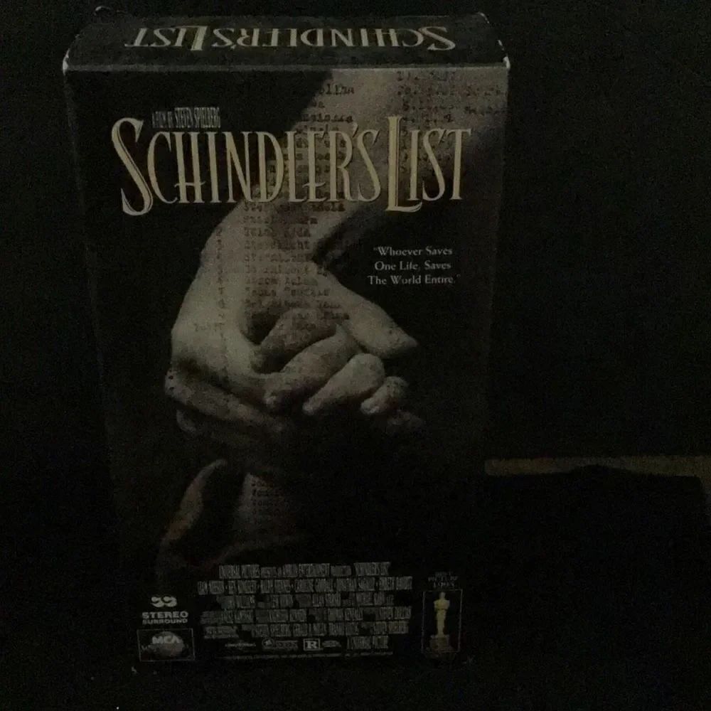 Schindler’s list Two VHS tapes in original pack 